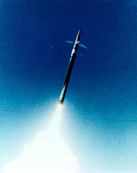 Đạn đánh chặn của THAAD có thể đánh chặn hiệu quả tên lửa tầm trung tầm phóng 2.000 km.